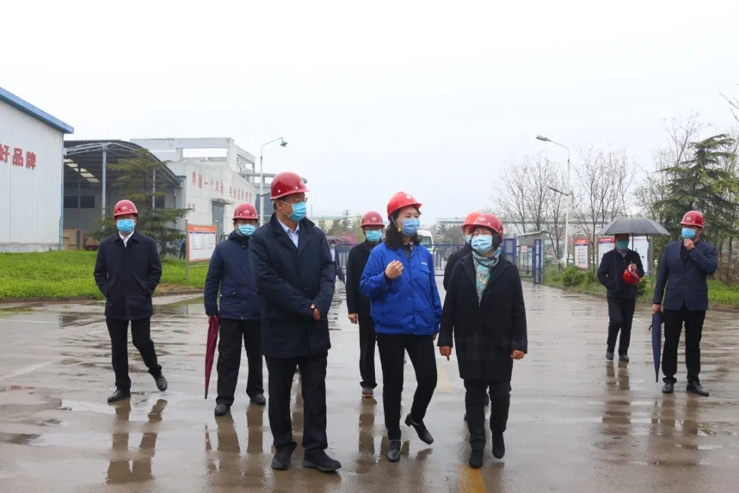 市委常委、統(tǒng)戰(zhàn)部部長(zhǎng)王擁華到我縣調(diào)研安全生產(chǎn)工作